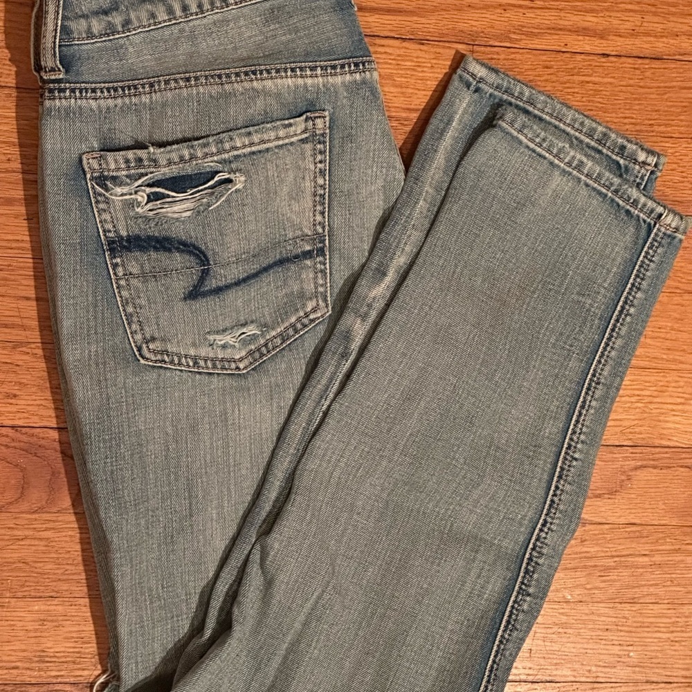 American Eagle Outfitters - Tomgirl Jeans
(Size: 4 regular) - Picture 3 of 5